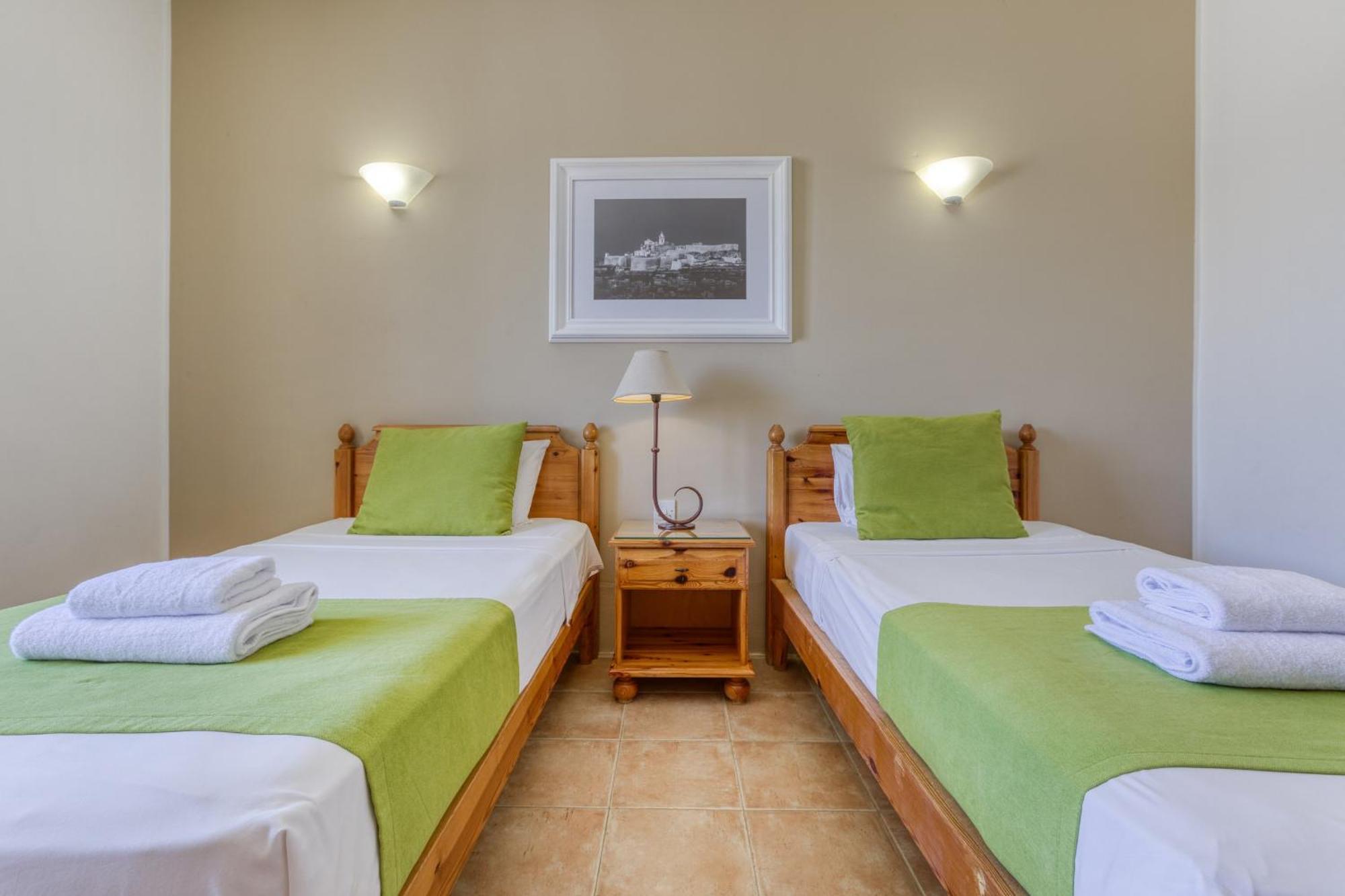 Ta Frenc Apartments Għasri Eksteriør billede