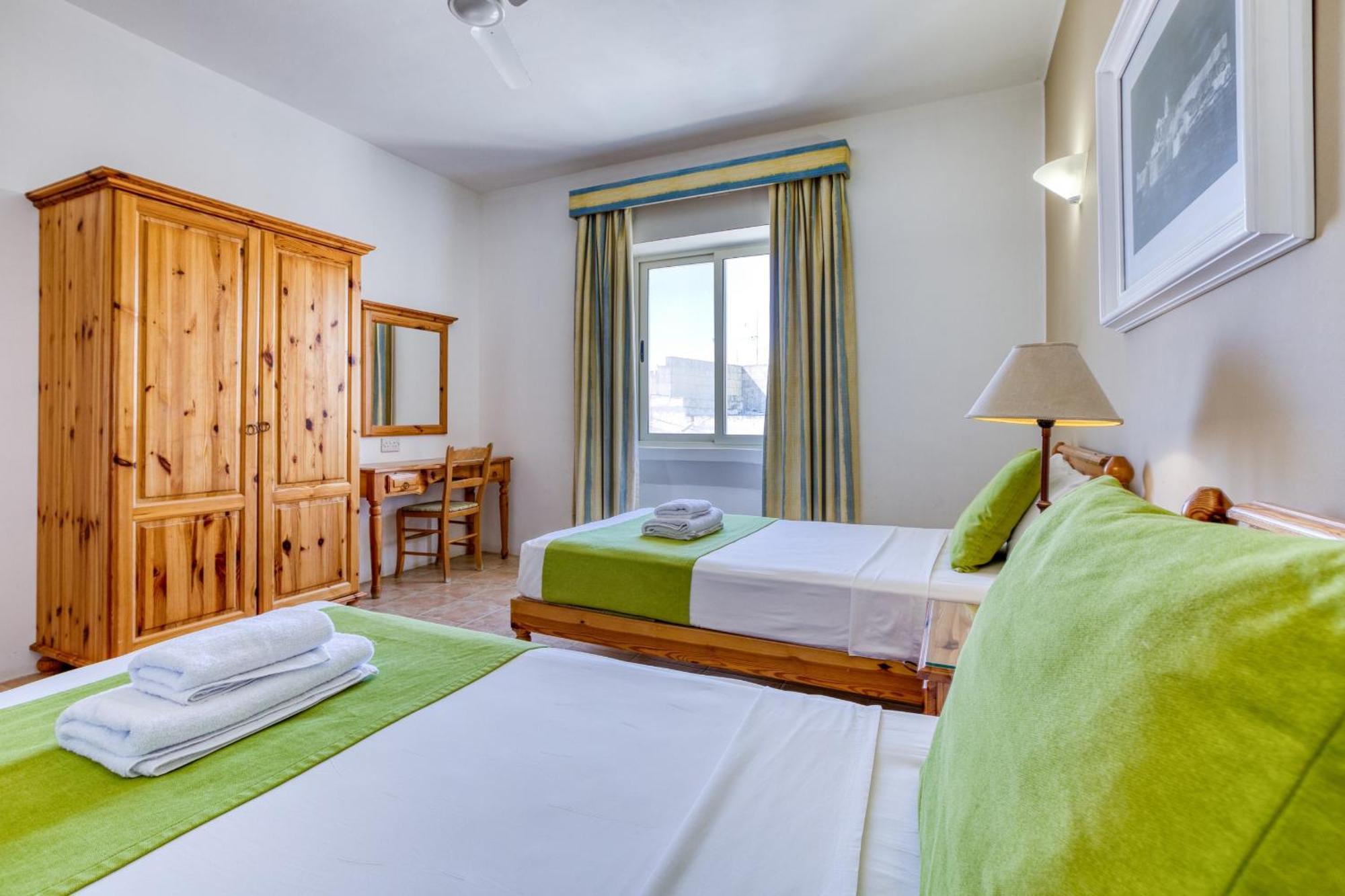Ta Frenc Apartments Għasri Eksteriør billede