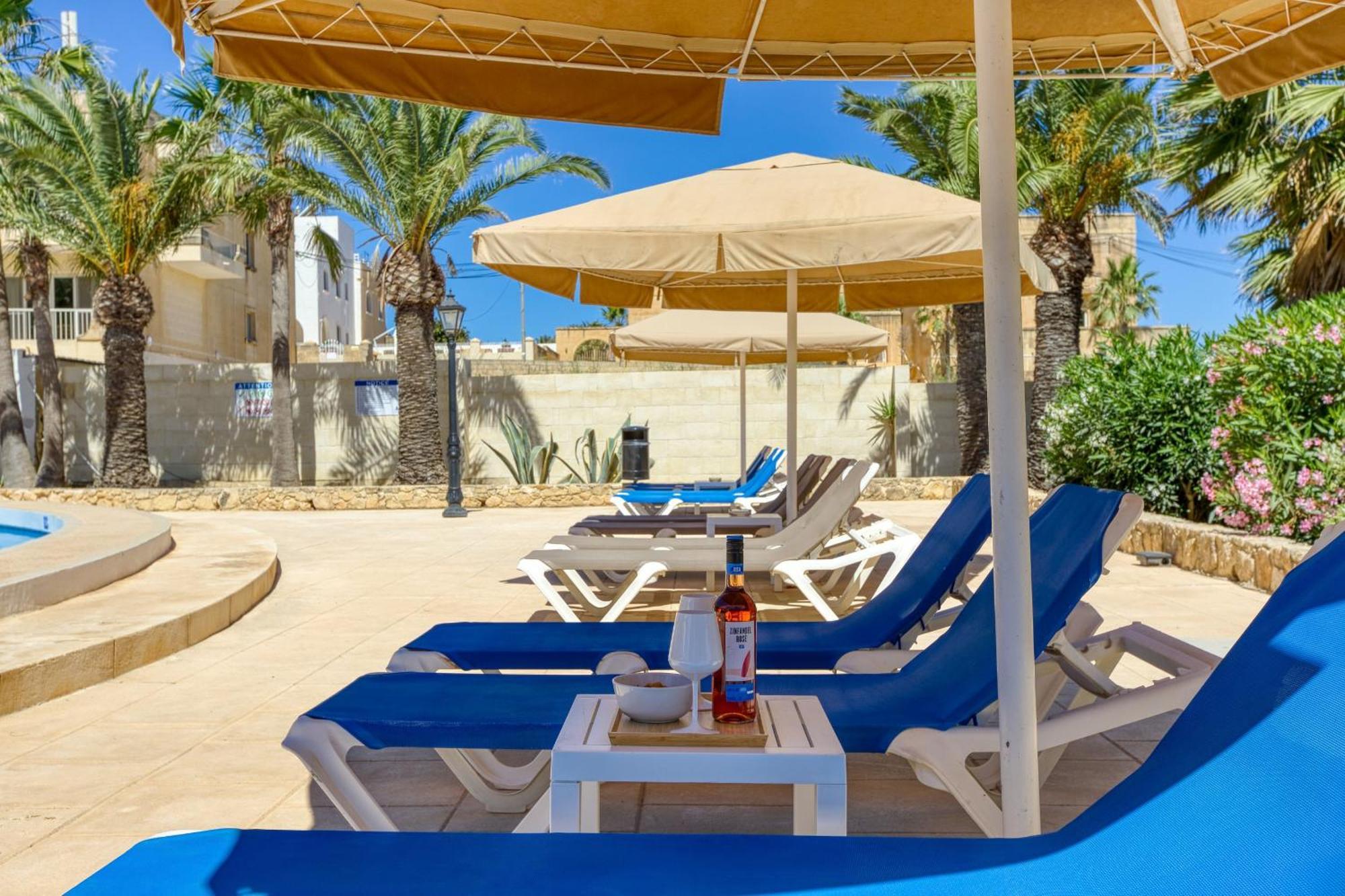 Ta Frenc Apartments Għasri Eksteriør billede